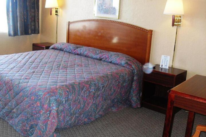 WESTERN RIDGE MOTEL