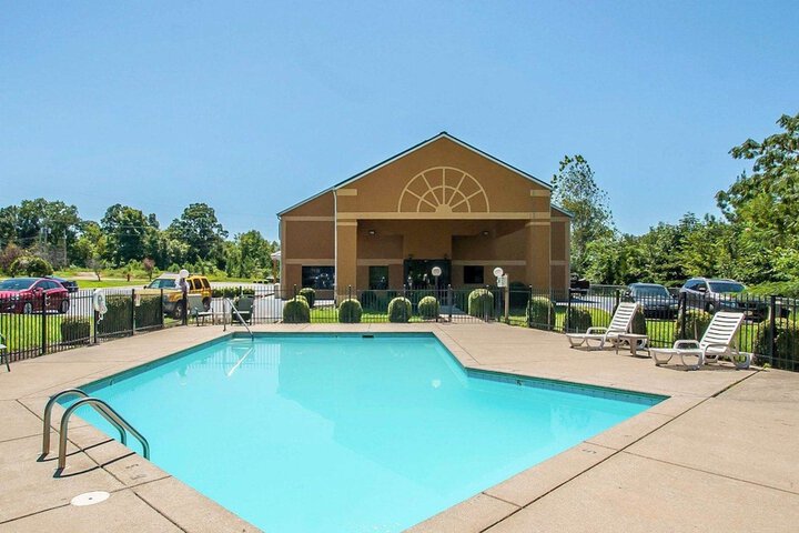 Pool 4 of 19