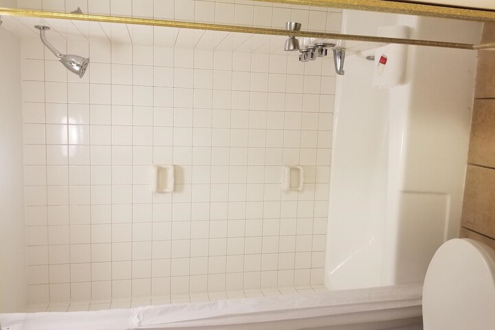 Room 18 of 24