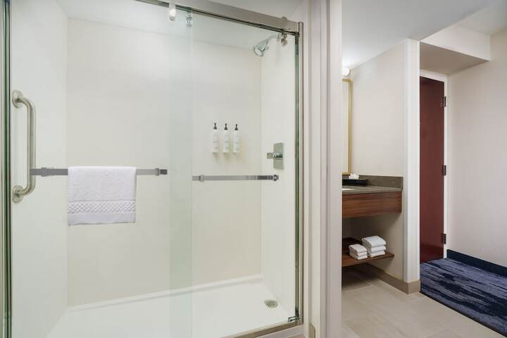 Room 30 of 37
