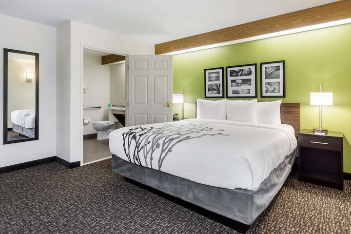 Room 47 of 67