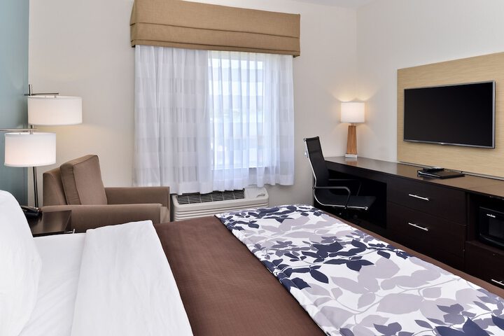Sleep Inn & Suites Meridian - Bonita Lakes