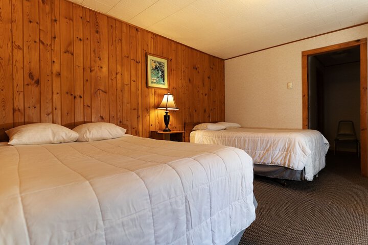Room 73 of 146