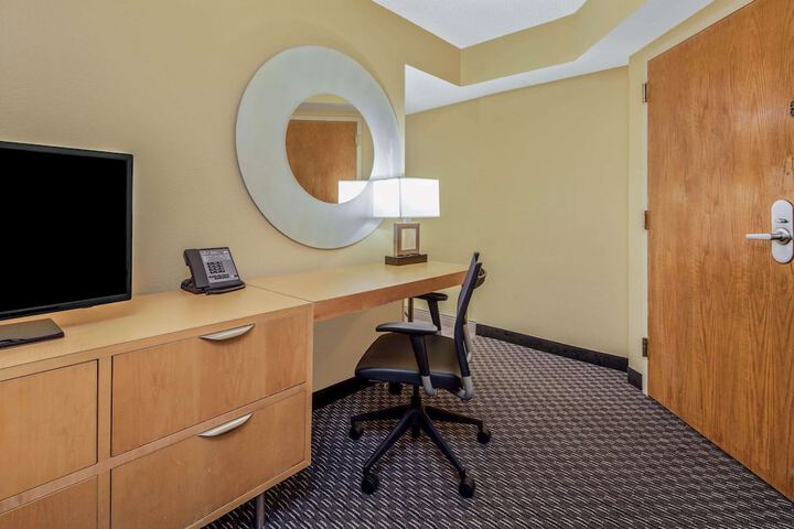 Room 16 of 31