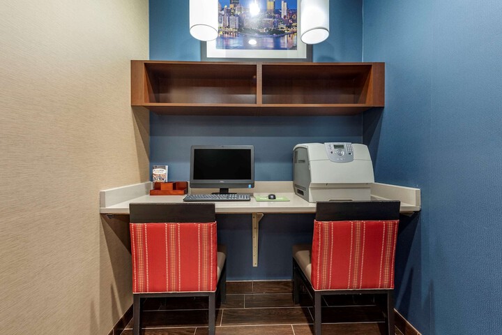 Business Center 39 of 39
