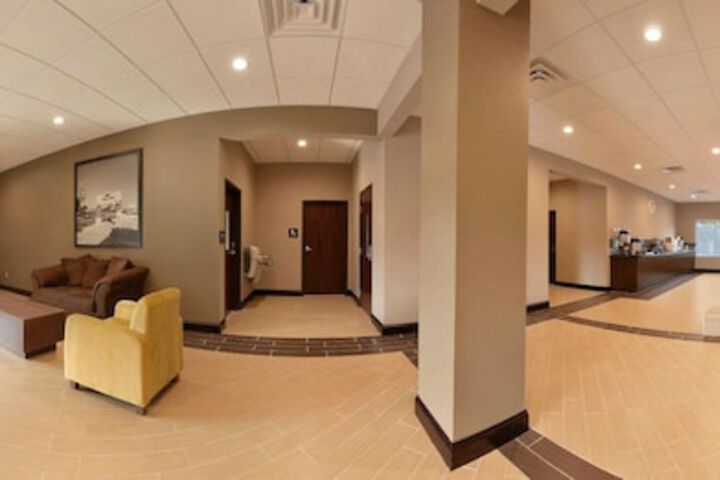 Super 8 by Wyndham Hershey Chocolate Avenue
