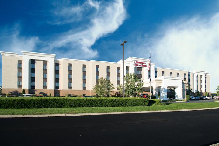 Hampton Inn & Suites Greensburg