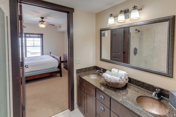 Room 126 of 250