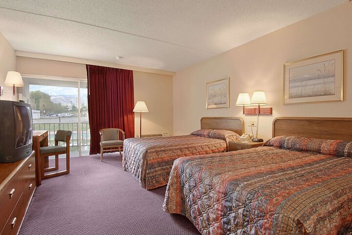 Room 13 of 42