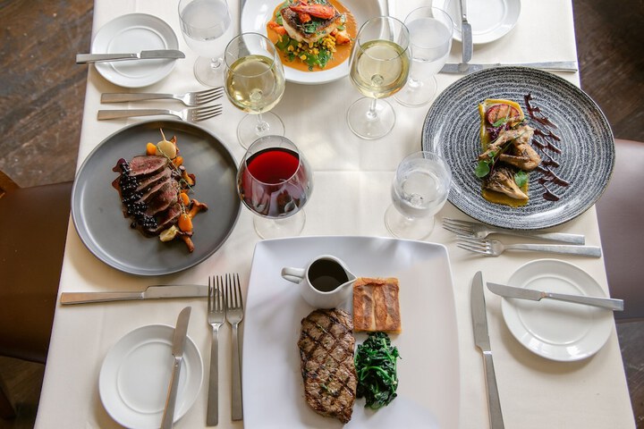 Dining 50 of 52