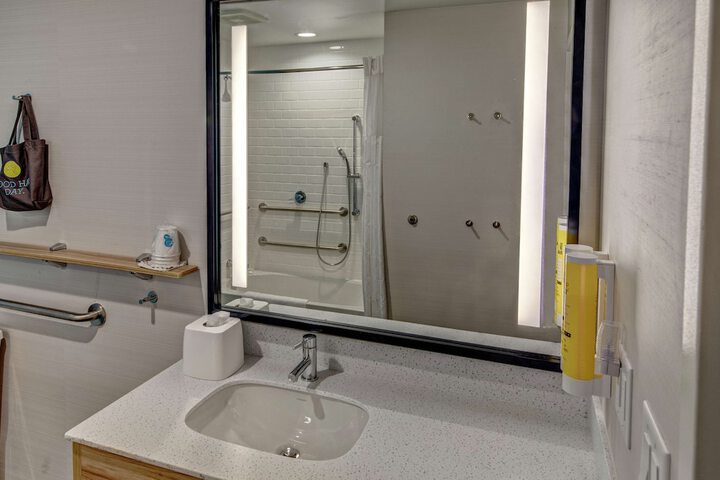 Room 15 of 20