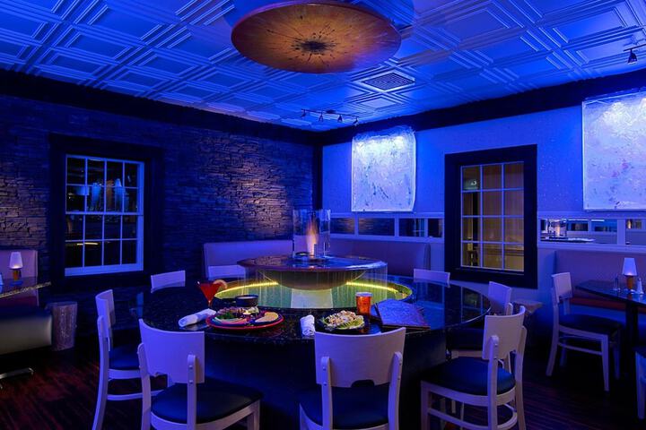 Dining 27 of 43