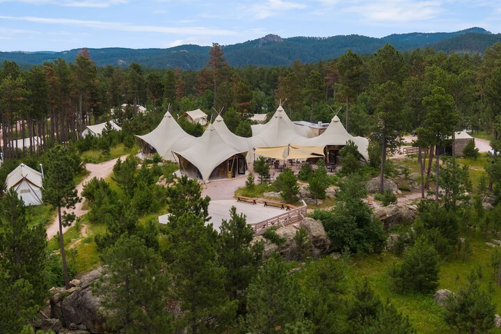 Under Canvas Mount Rushmore
