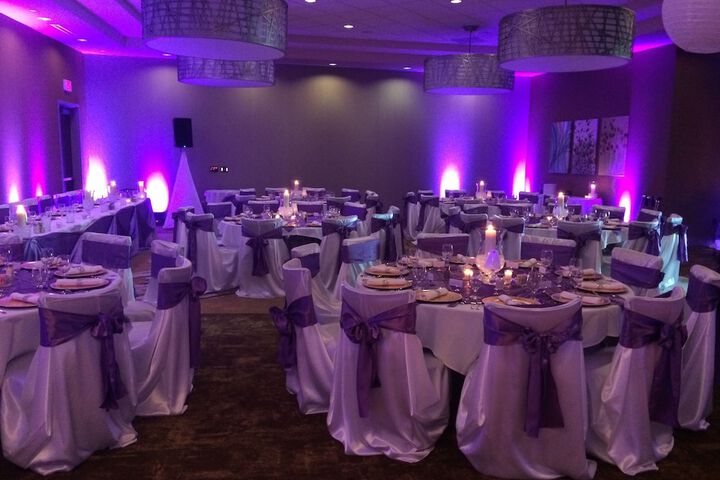 Ballroom/Hall 35 of 48