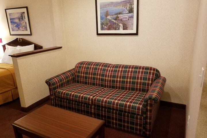 Room 17 of 25