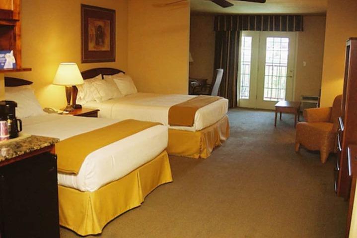 Room 28 of 43