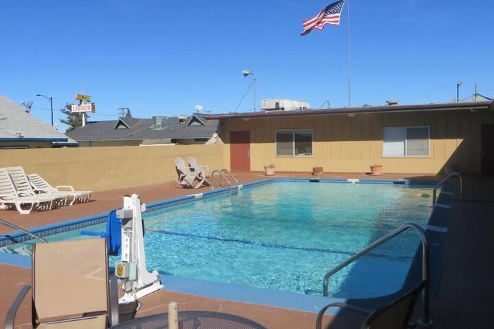 HOTEL SALINA