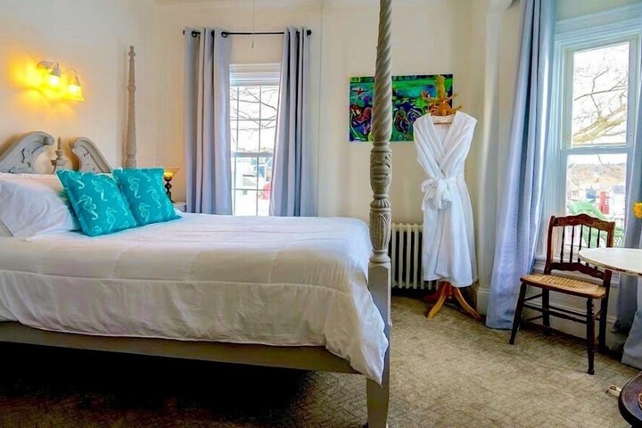 Room 21 of 39