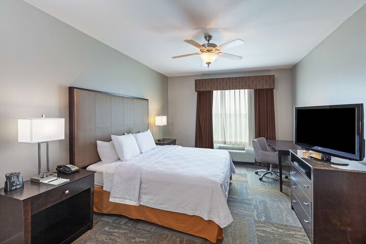 Room 33 of 48
