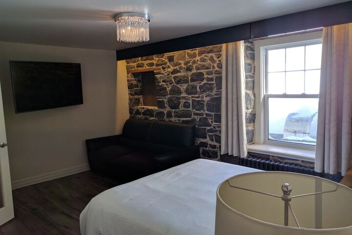 Room 21 of 42