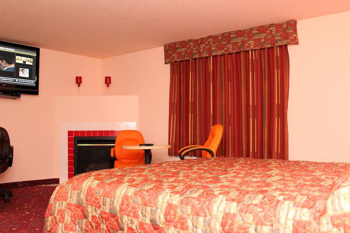 Crystal Star Inn Edmonton Airport