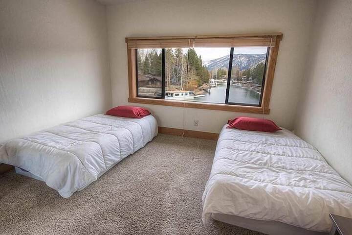 Room 14 of 21