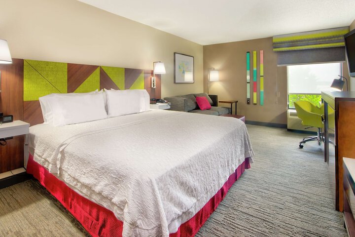 Room 9 of 29