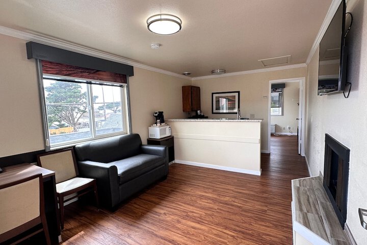 Room 13 of 29