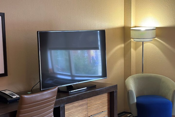 Room 12 of 41