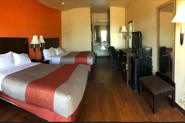 Room 28 of 36