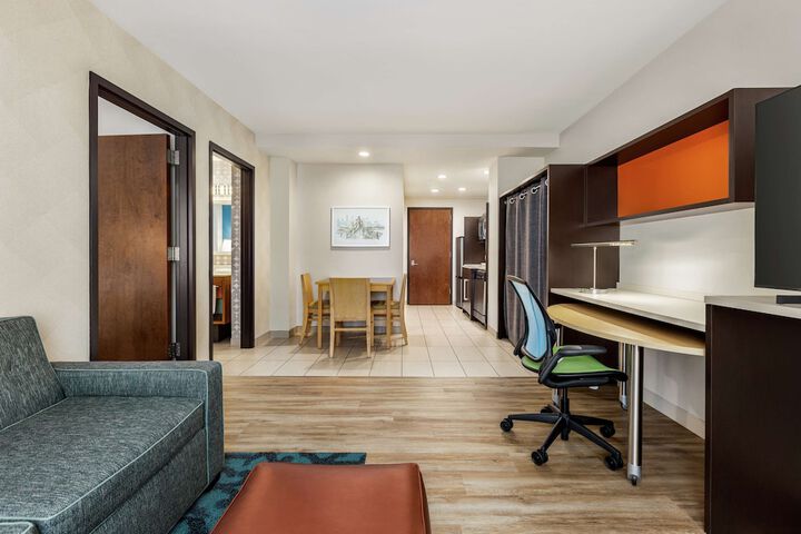 Room 34 of 63