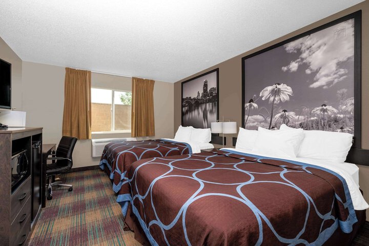 Room 25 of 41