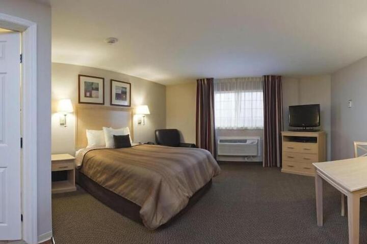 Room 21 of 48