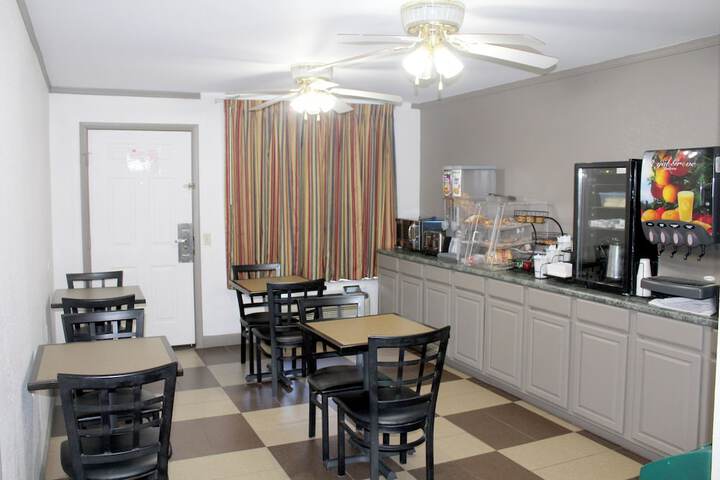 Econo Lodge Franklin South