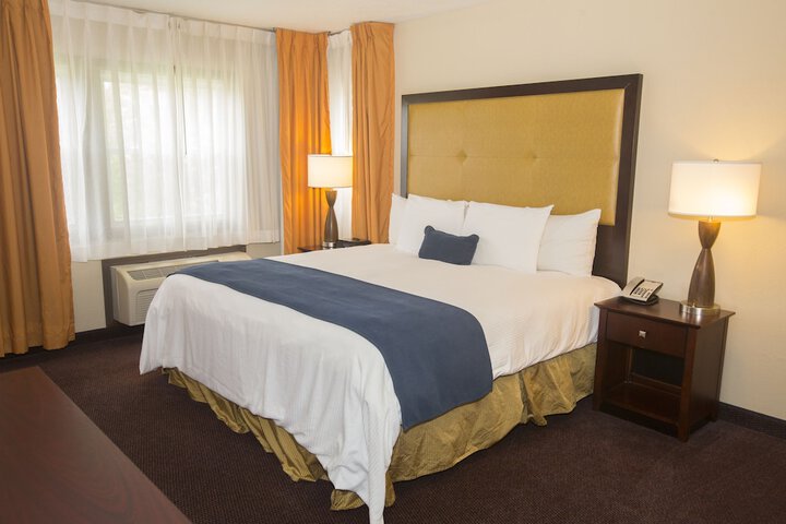 Ivy Court Inn & Suites