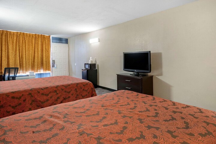Room 22 of 28