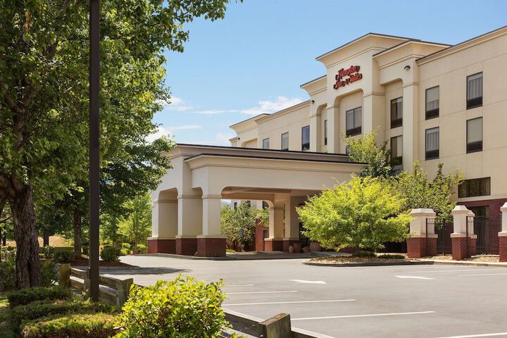Hampton Inn & Suites Manchester-Bedford