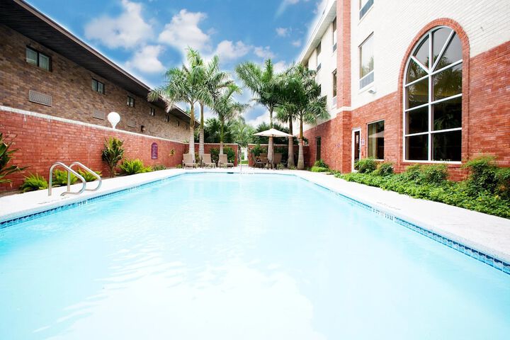 Pool 11 of 47