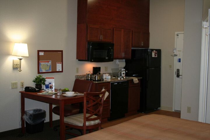 Room 16 of 21