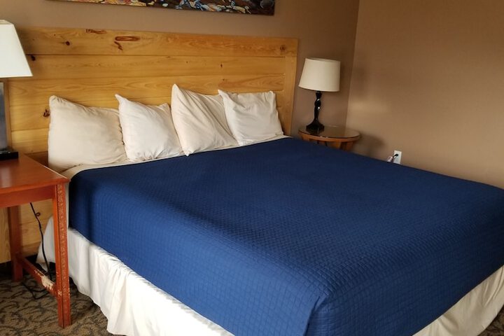 LAcadie Inn & RV Park