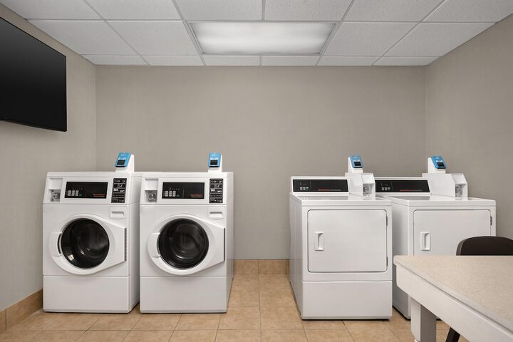 Homewood Suites by Hilton Raleigh / Cary