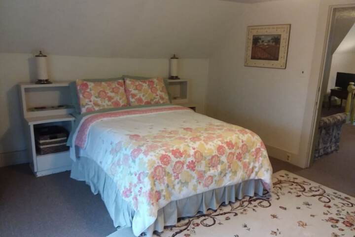 Room 18 of 28