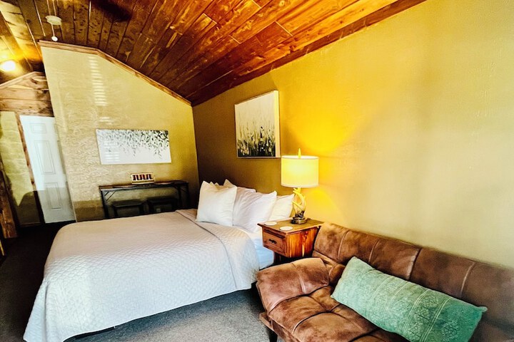 Bear Inn Retreat