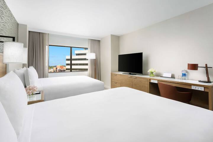 Room 46 of 103