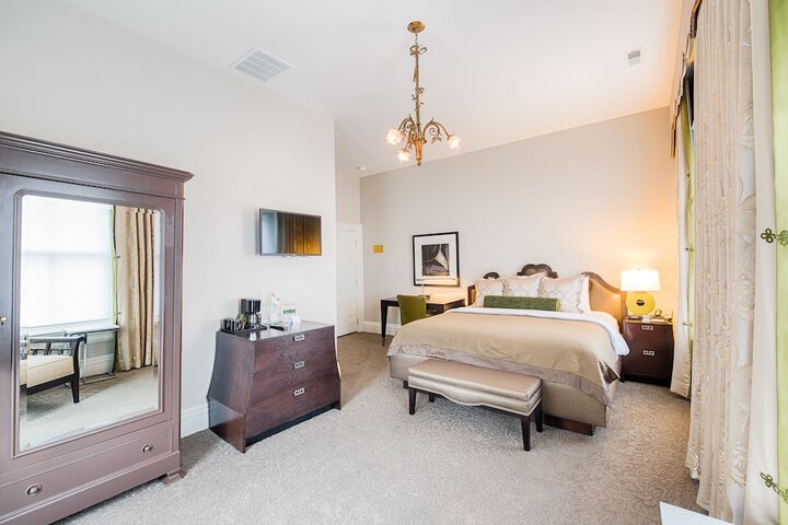 Room 43 of 67