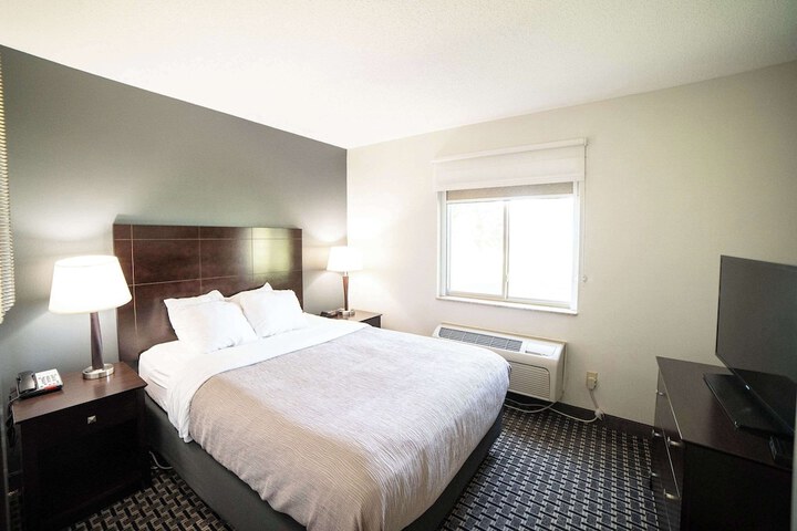 Room 46 of 74