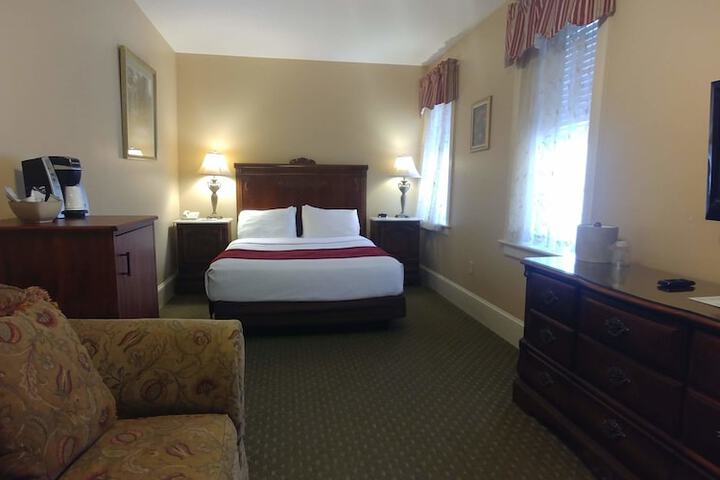 Room 11 of 35