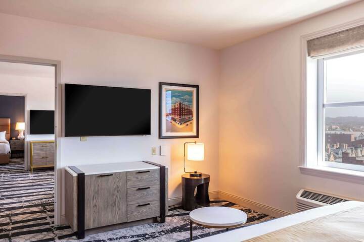 Room 40 of 70