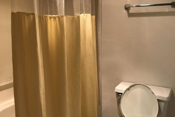 Room 12 of 22