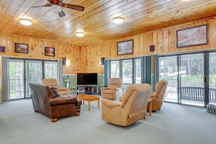 Bartlett Mtn Retreat: 1 Mi to Attitash Ski Lifts